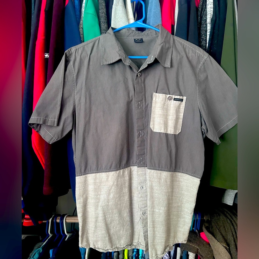 Oakley Button Down Casual Shirt Size Large